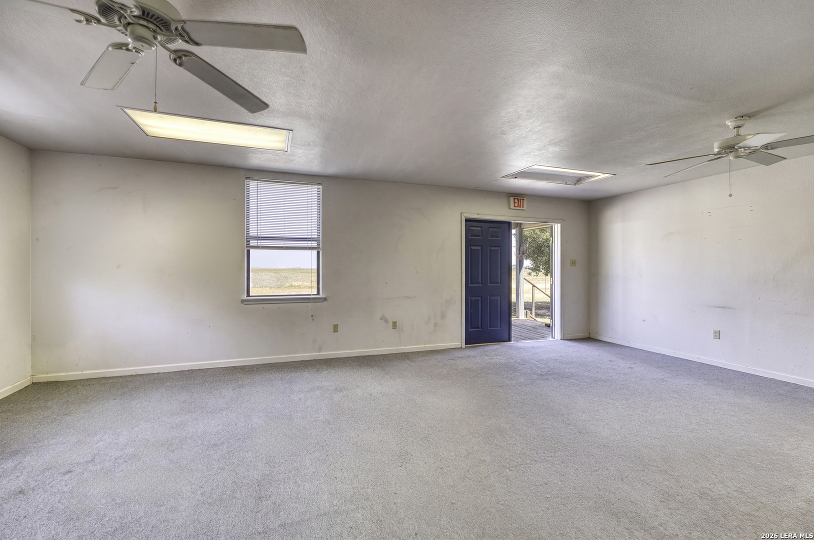253 County Road 432 Hondo TX 78861