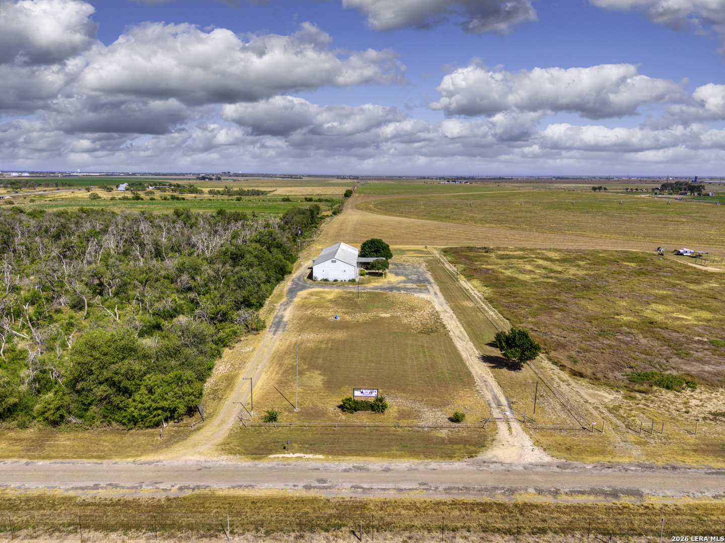 253 County Road 432 Hondo TX 78861
