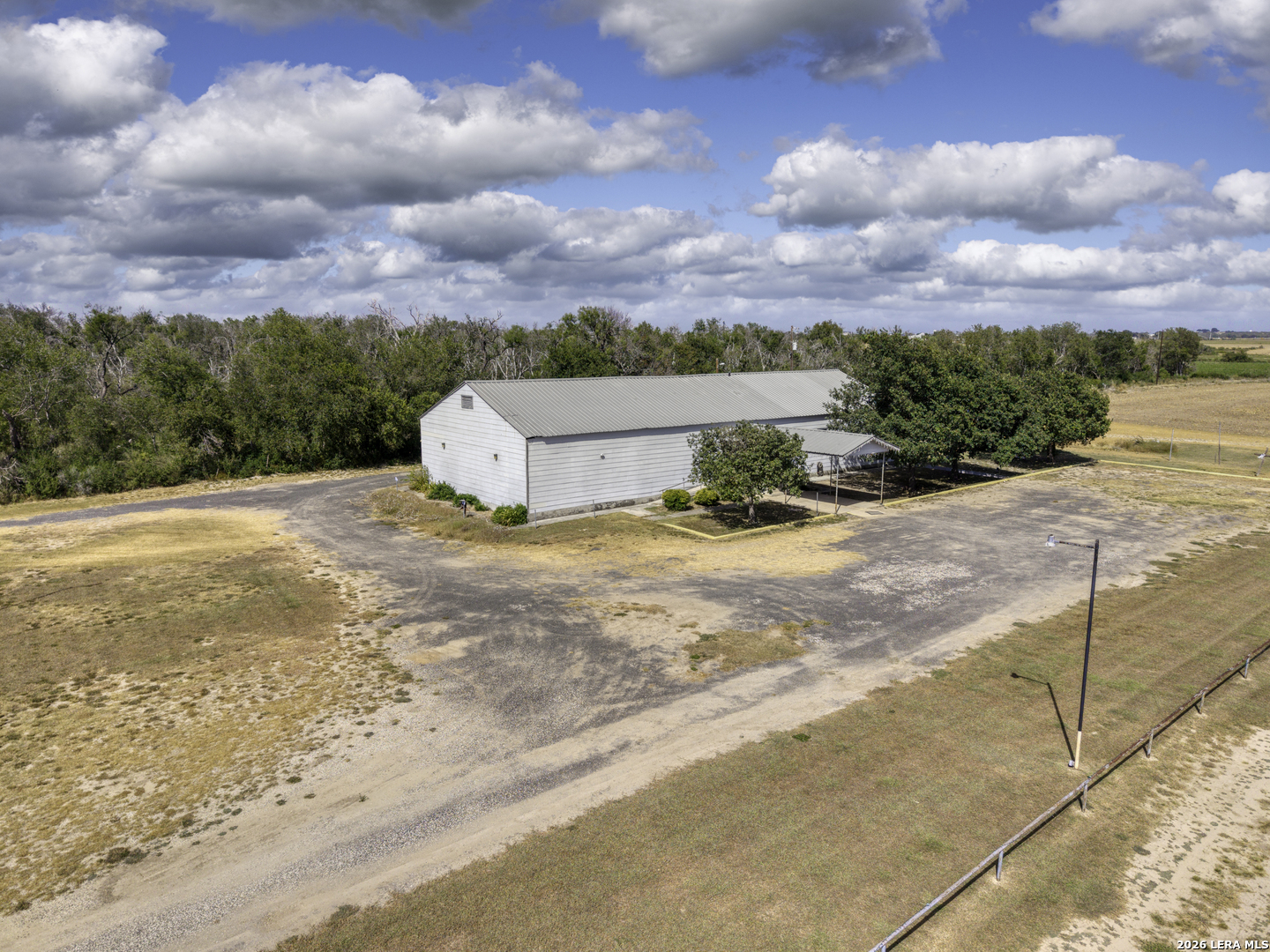 253 County Road 432 Hondo TX 78861