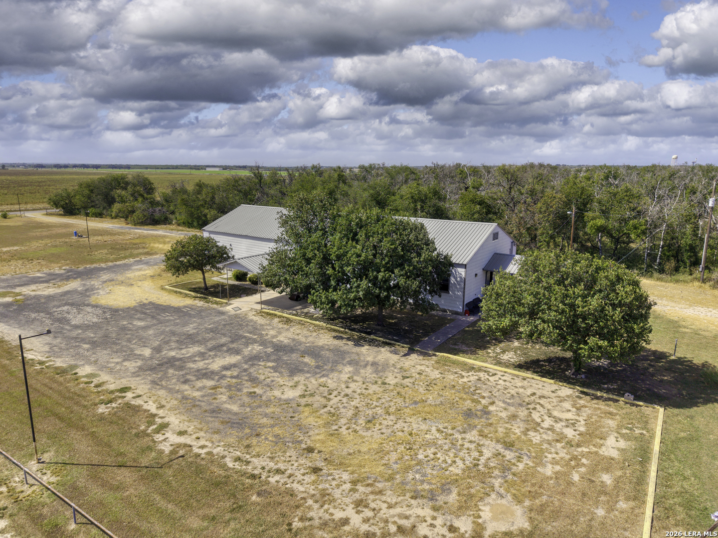 253 County Road 432 Hondo TX 78861