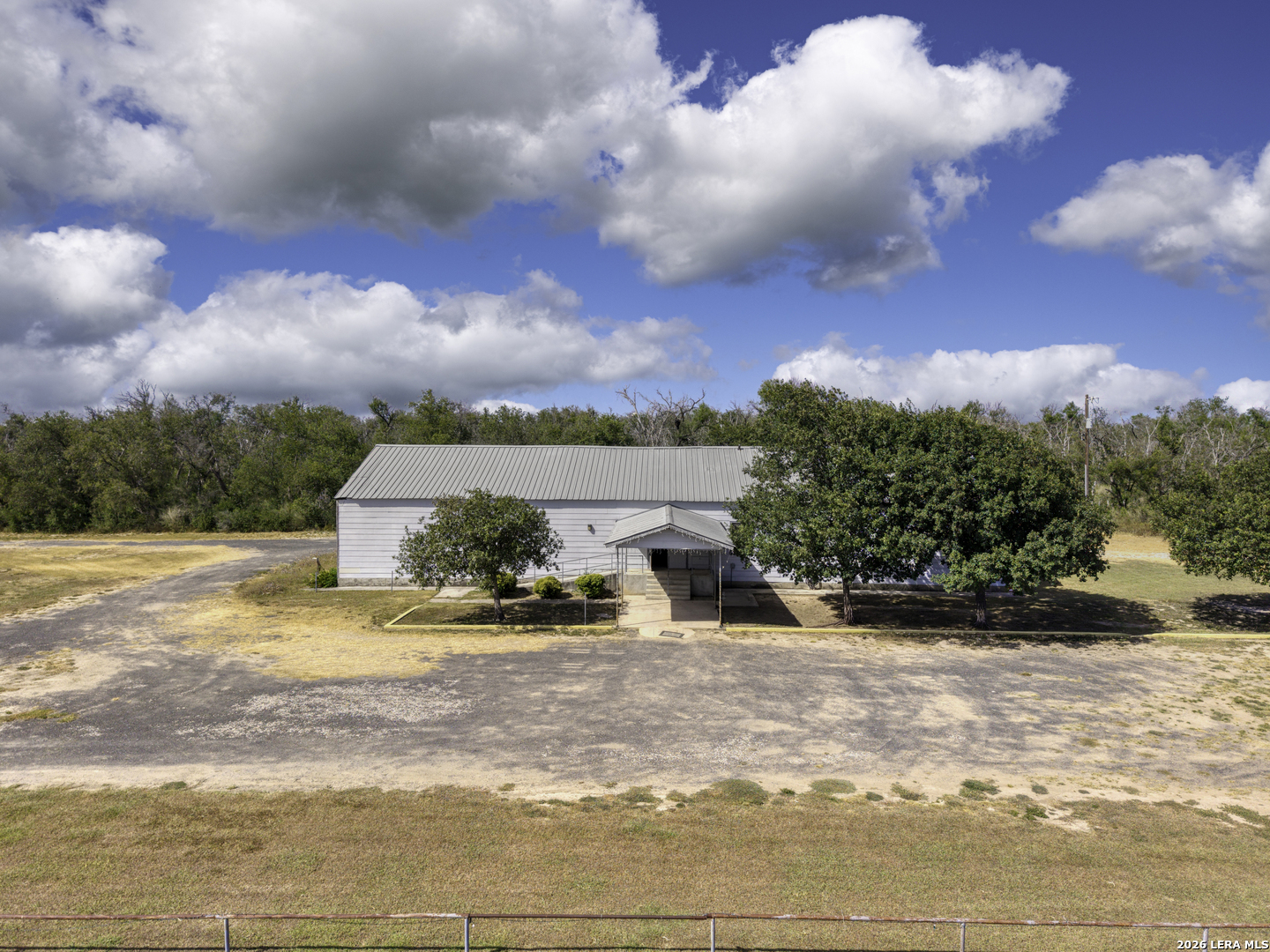 253 County Road 432 Hondo TX 78861