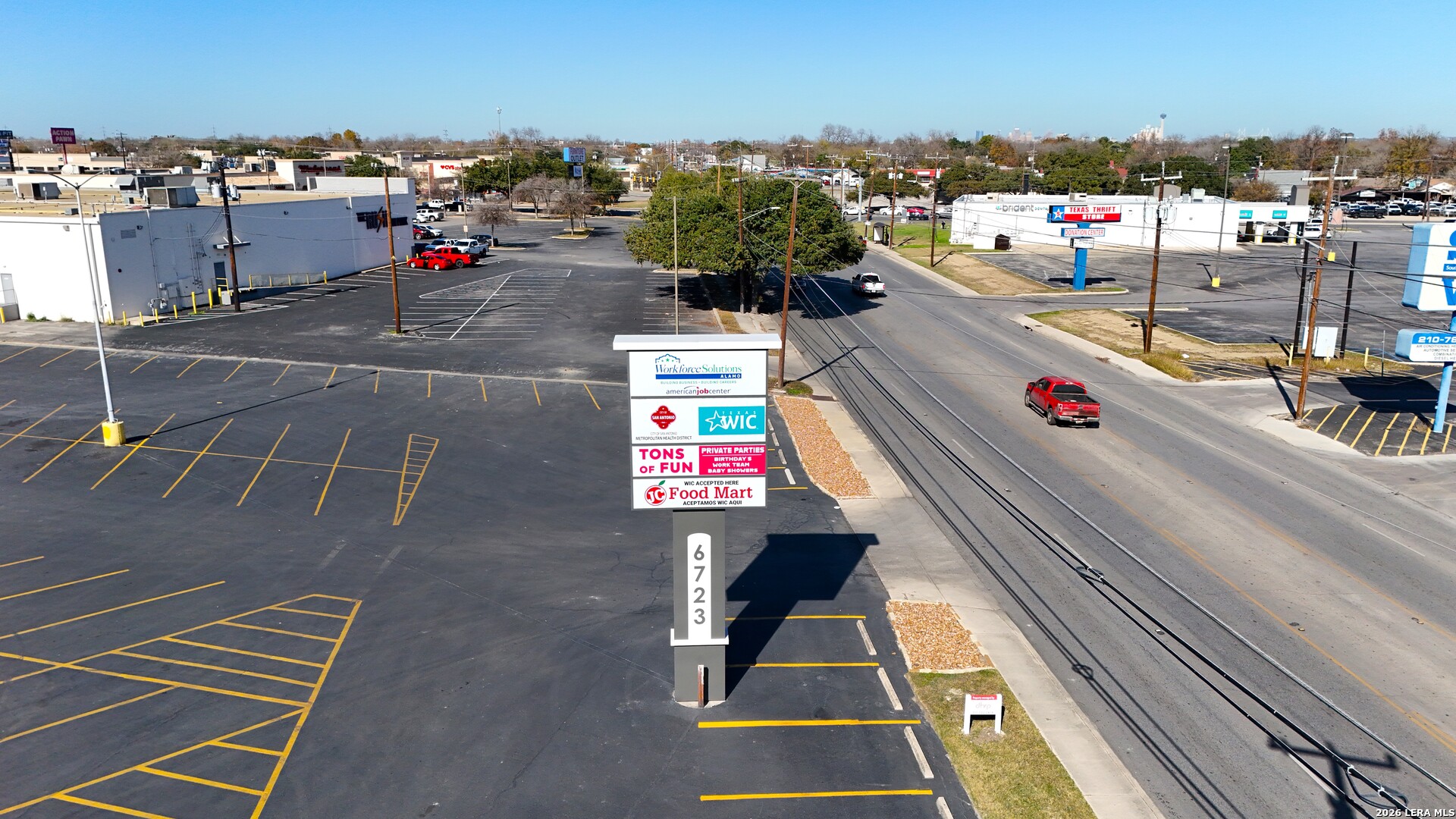 6723 S Flores San Antonio TX 78221