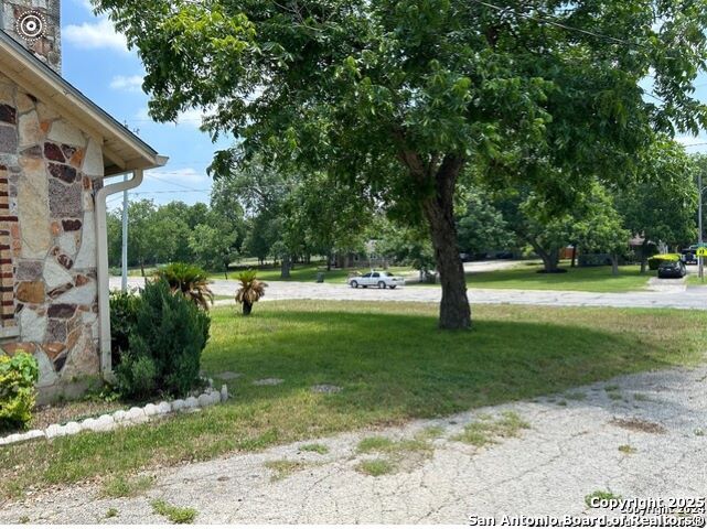 816 S Austin Seguin TX 78155