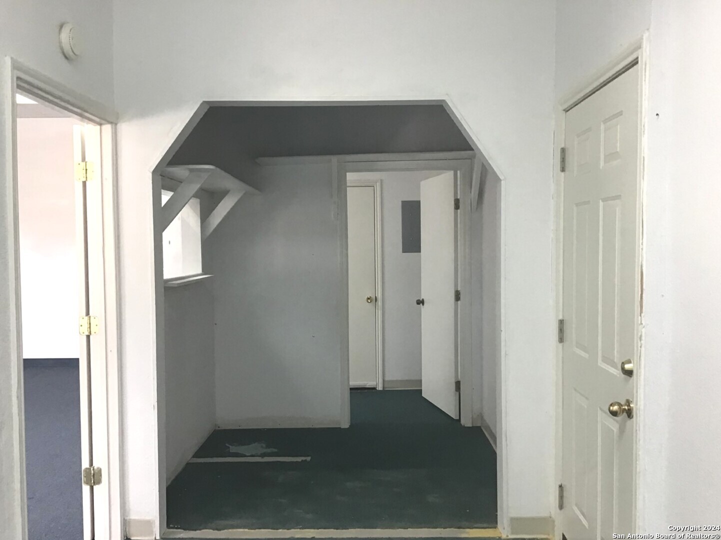 12045 Us Highway 87 Adkins TX 78101