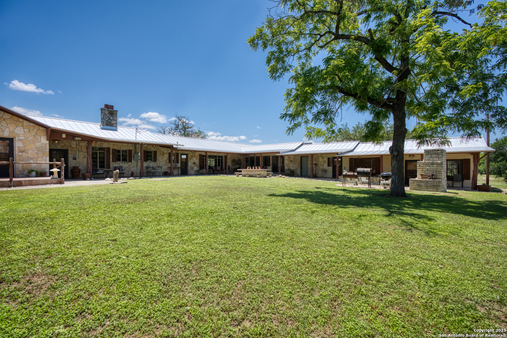 5322 N State Highway 16 Bandera TX 78003