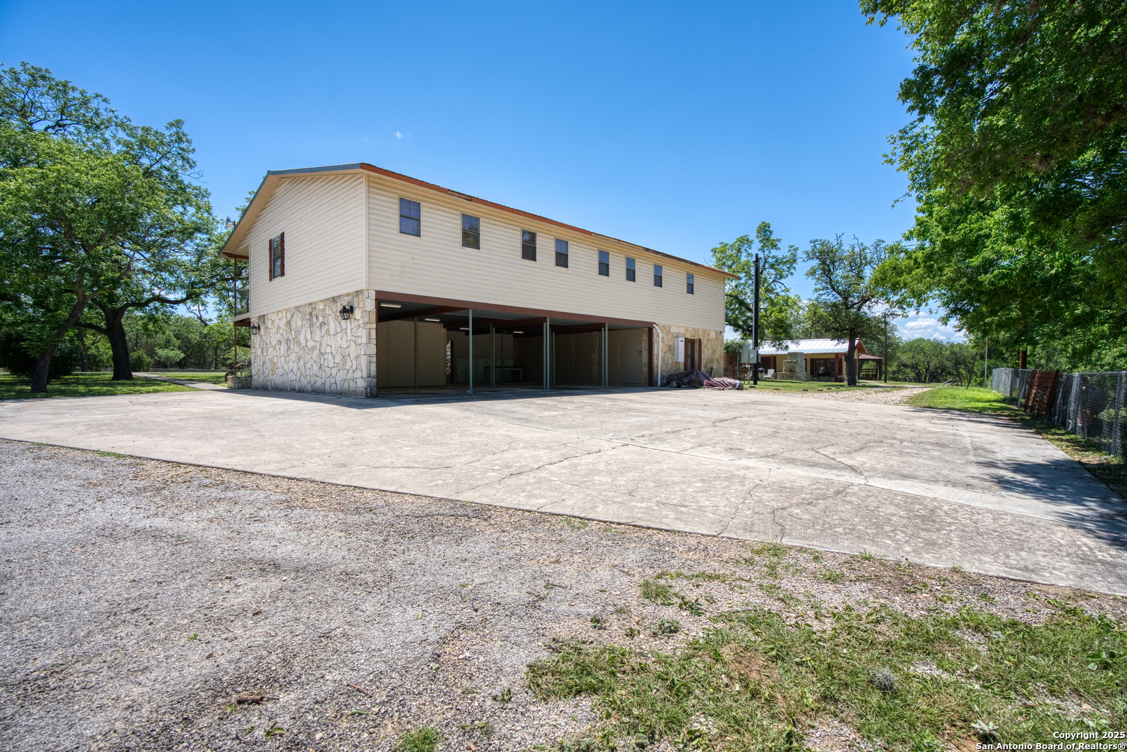 5322 N State Highway 16 Bandera TX 78003
