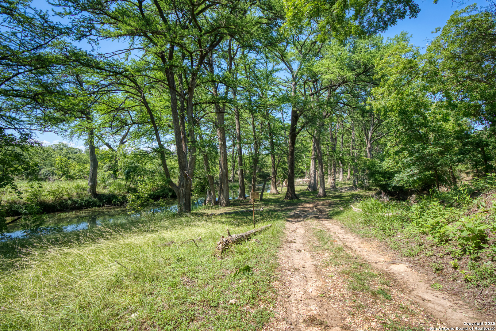 5322 N State Highway 16 Bandera TX 78003