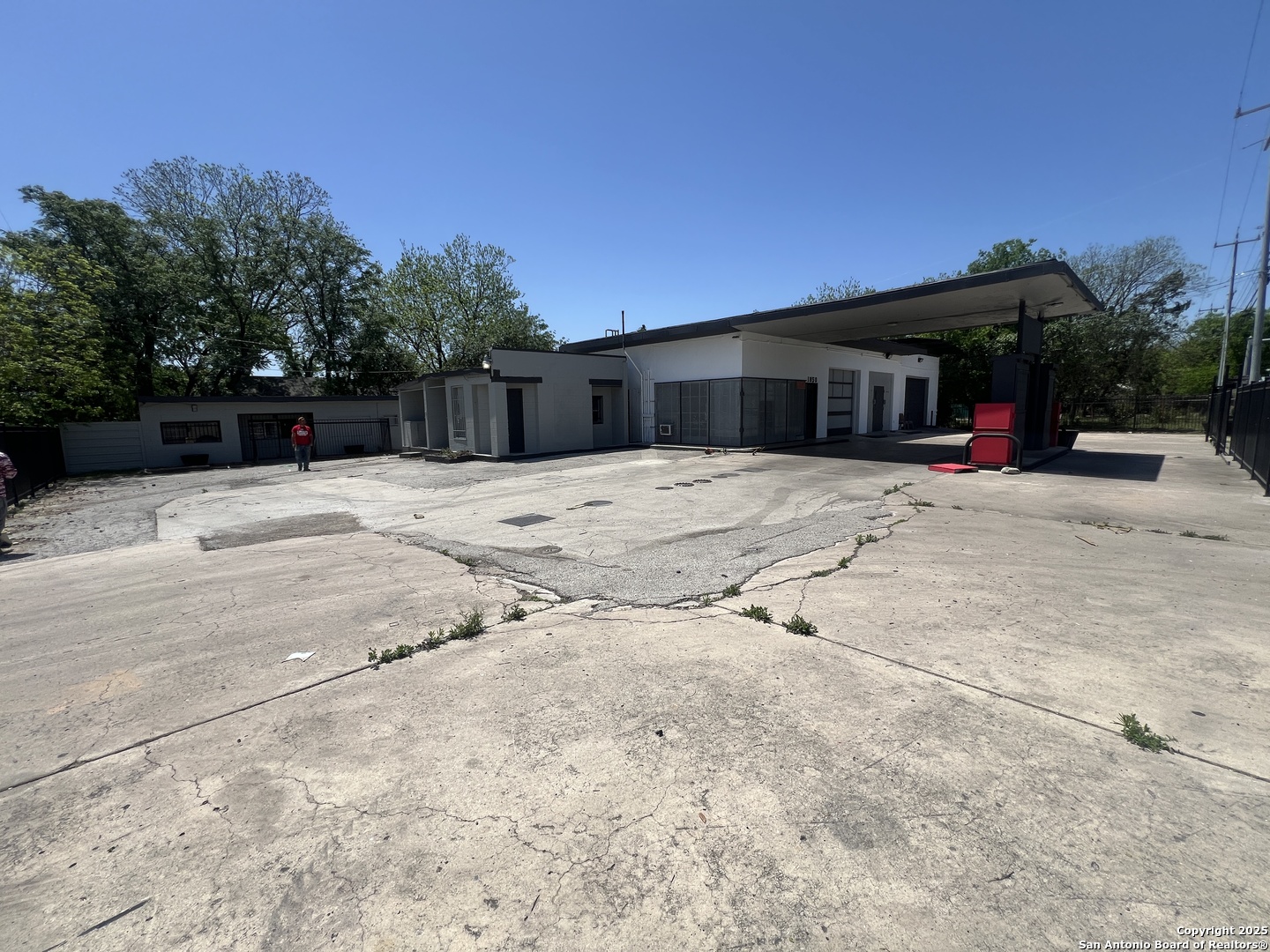 1850 E Houston Street San Antonio TX 78202