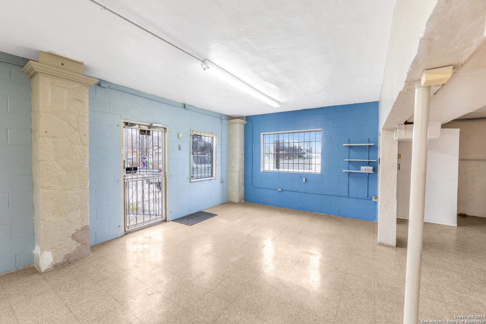 930 New Laredo Highway San Antonio TX 78211