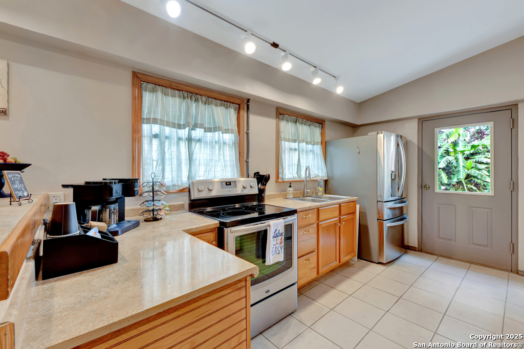 1321 E Zipp New Braunfels TX 78130