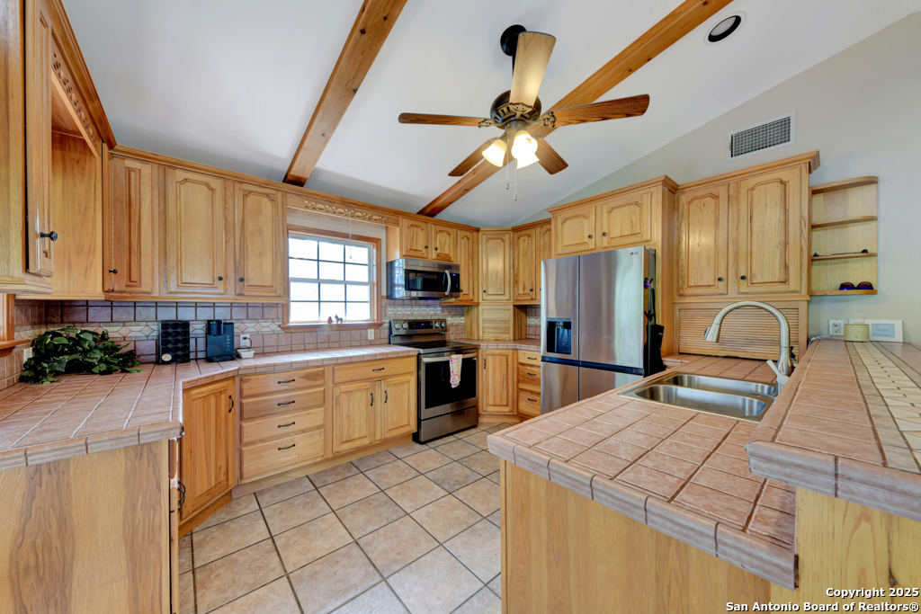 1321 E Zipp New Braunfels TX 78130