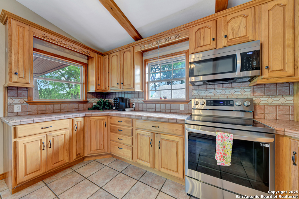 1321 E Zipp New Braunfels TX 78130