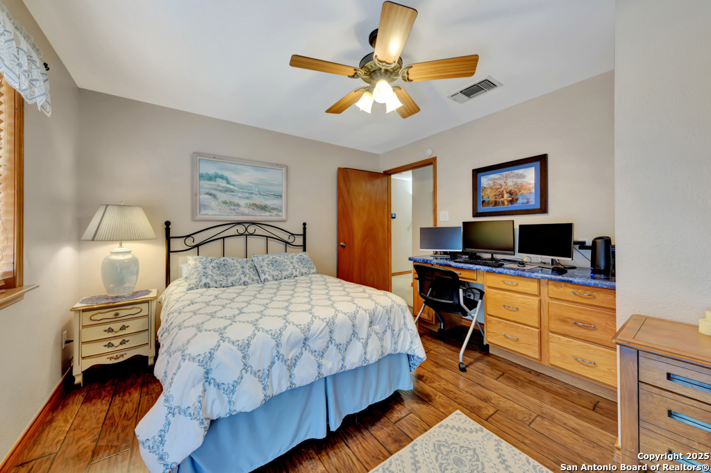 1321 E Zipp New Braunfels TX 78130