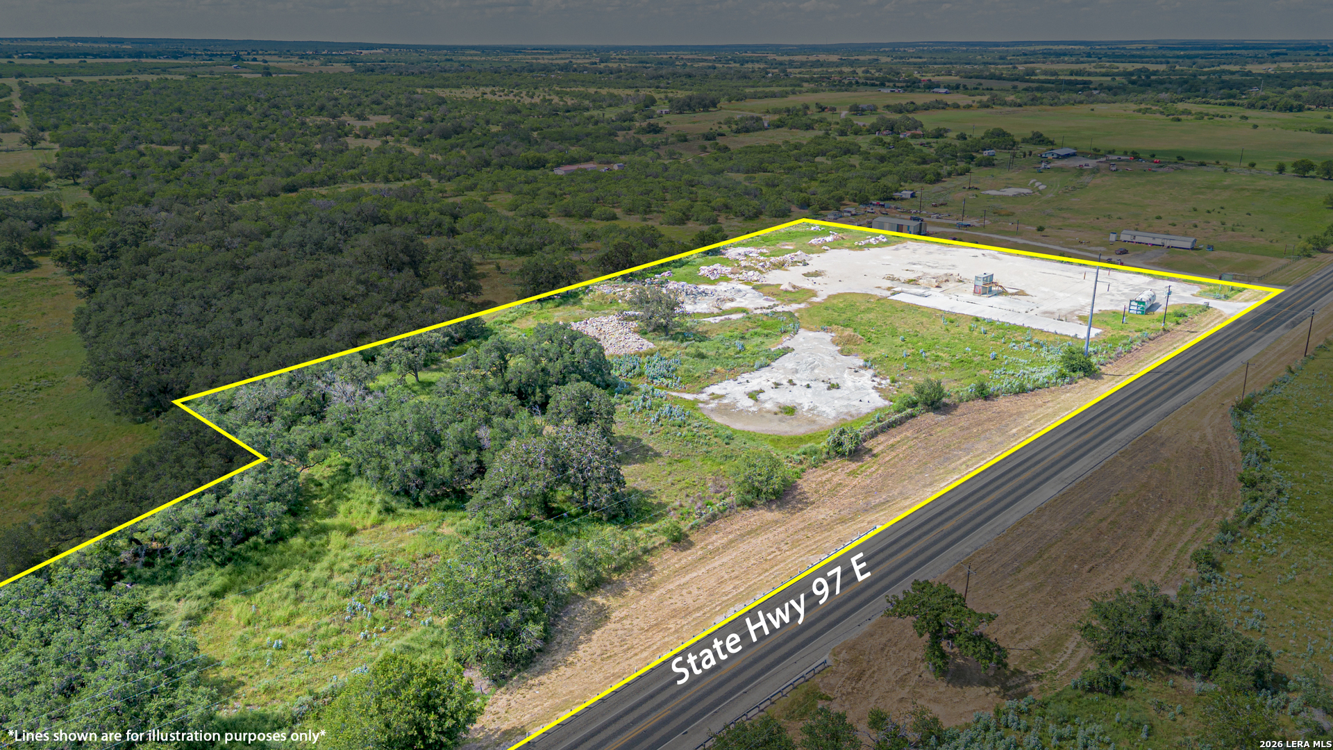 5749 State Highway 97 E Floresville TX 78114