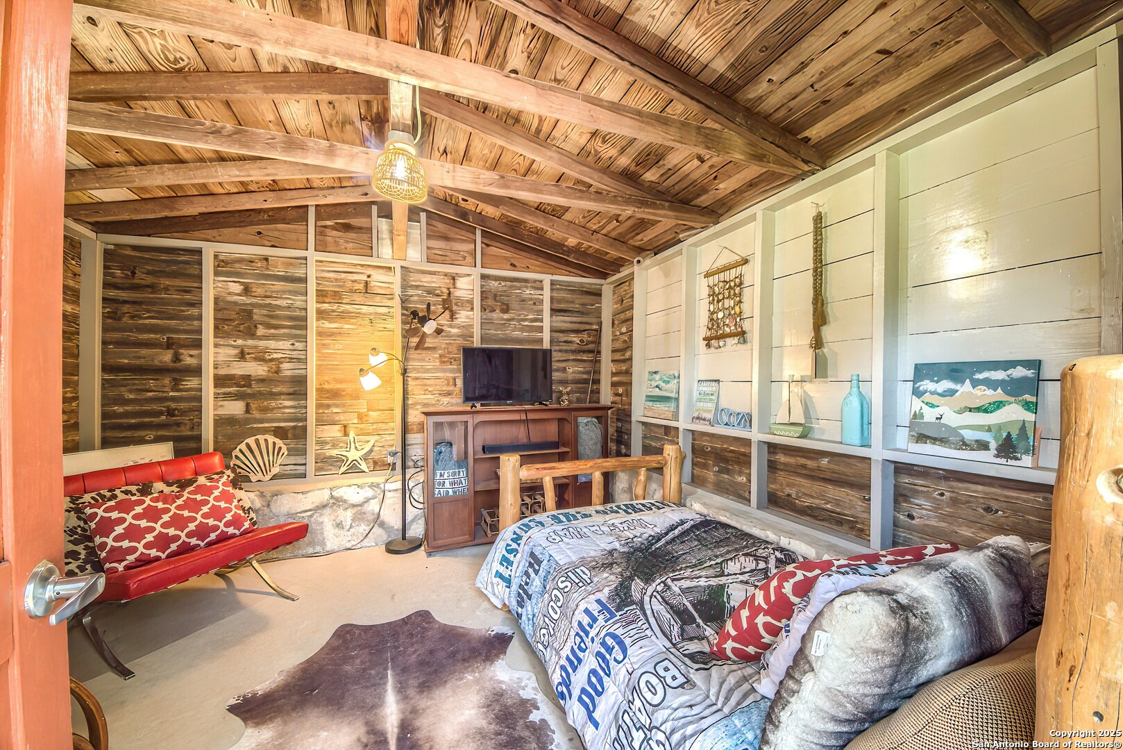 6986 County Road 271 Mico TX 78056