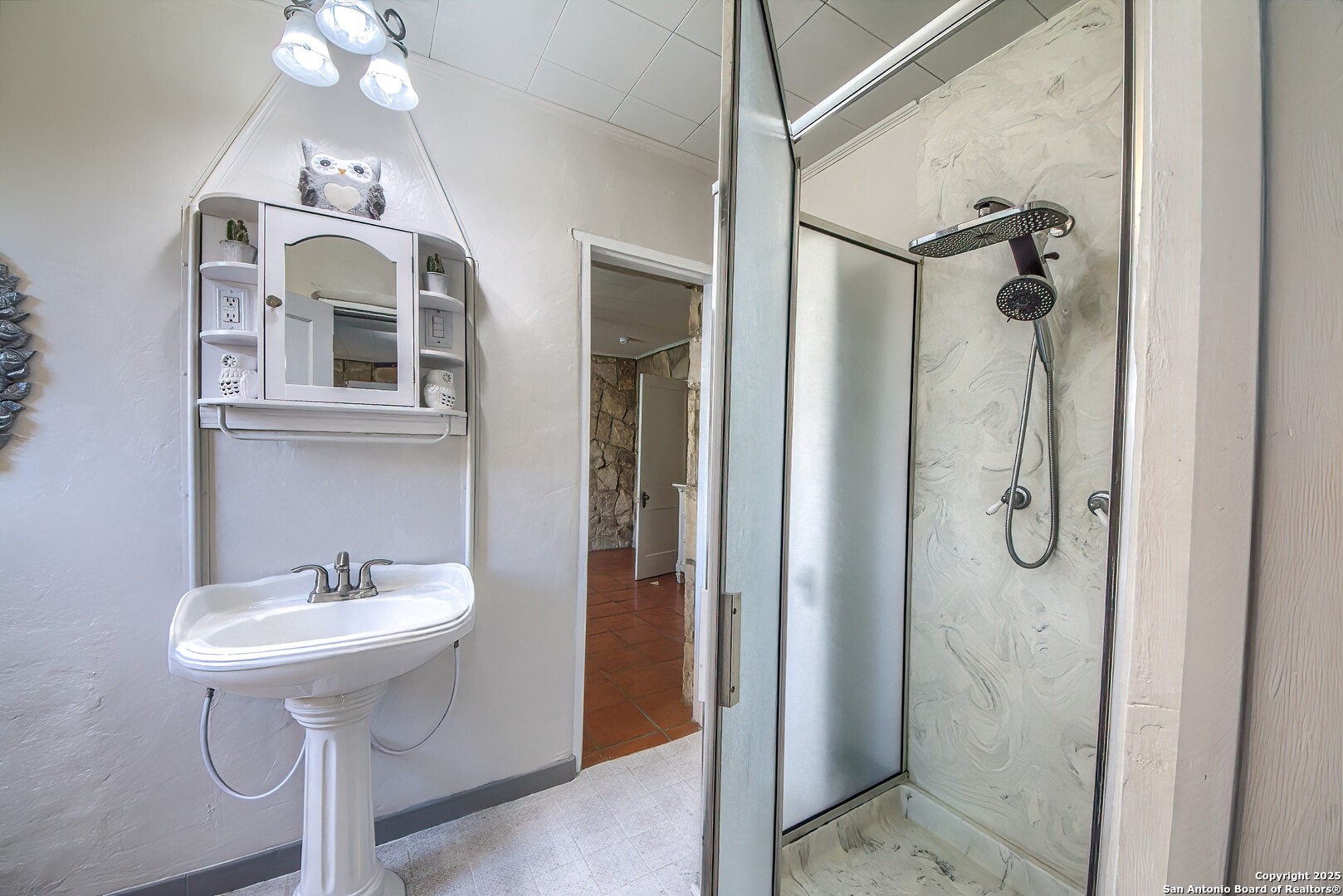 6986 County Road 271 Mico TX 78056