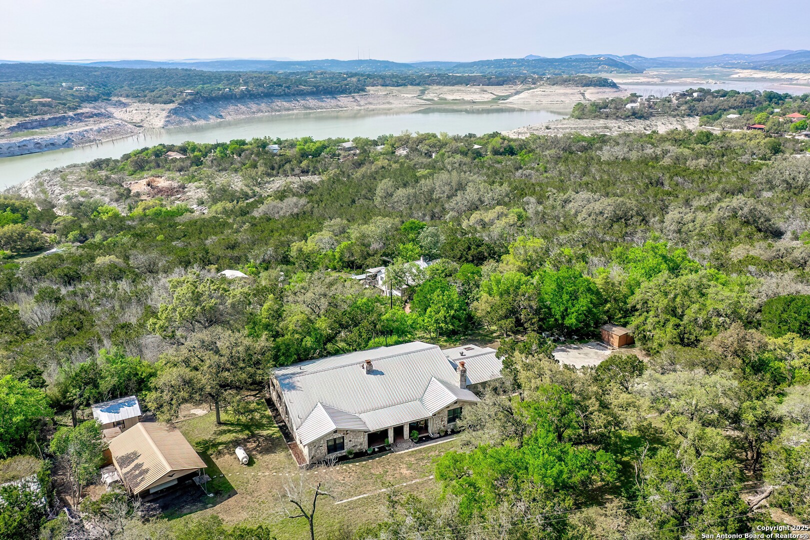 6986 County Road 271 Mico TX 78056