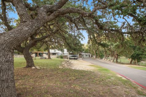 319 Los Indios Boerne TX 78006