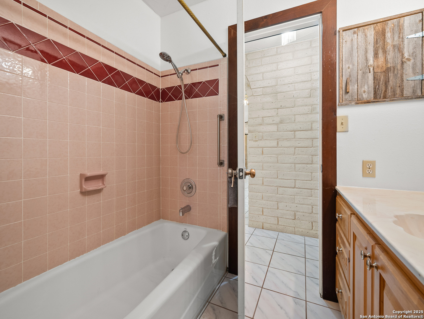 710 Chipman Lane Bandera TX 78003