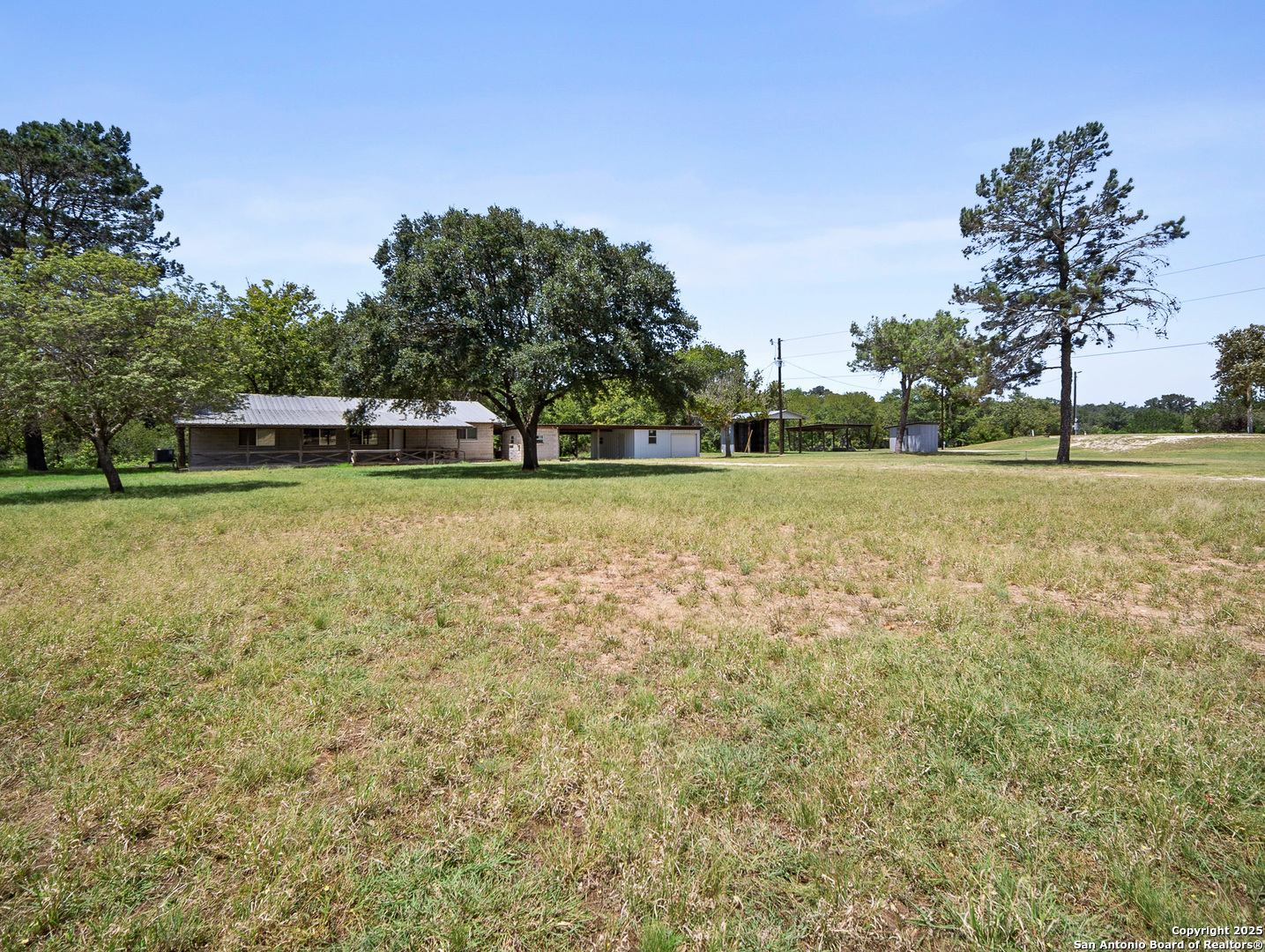 710 Chipman Lane Bandera TX 78003