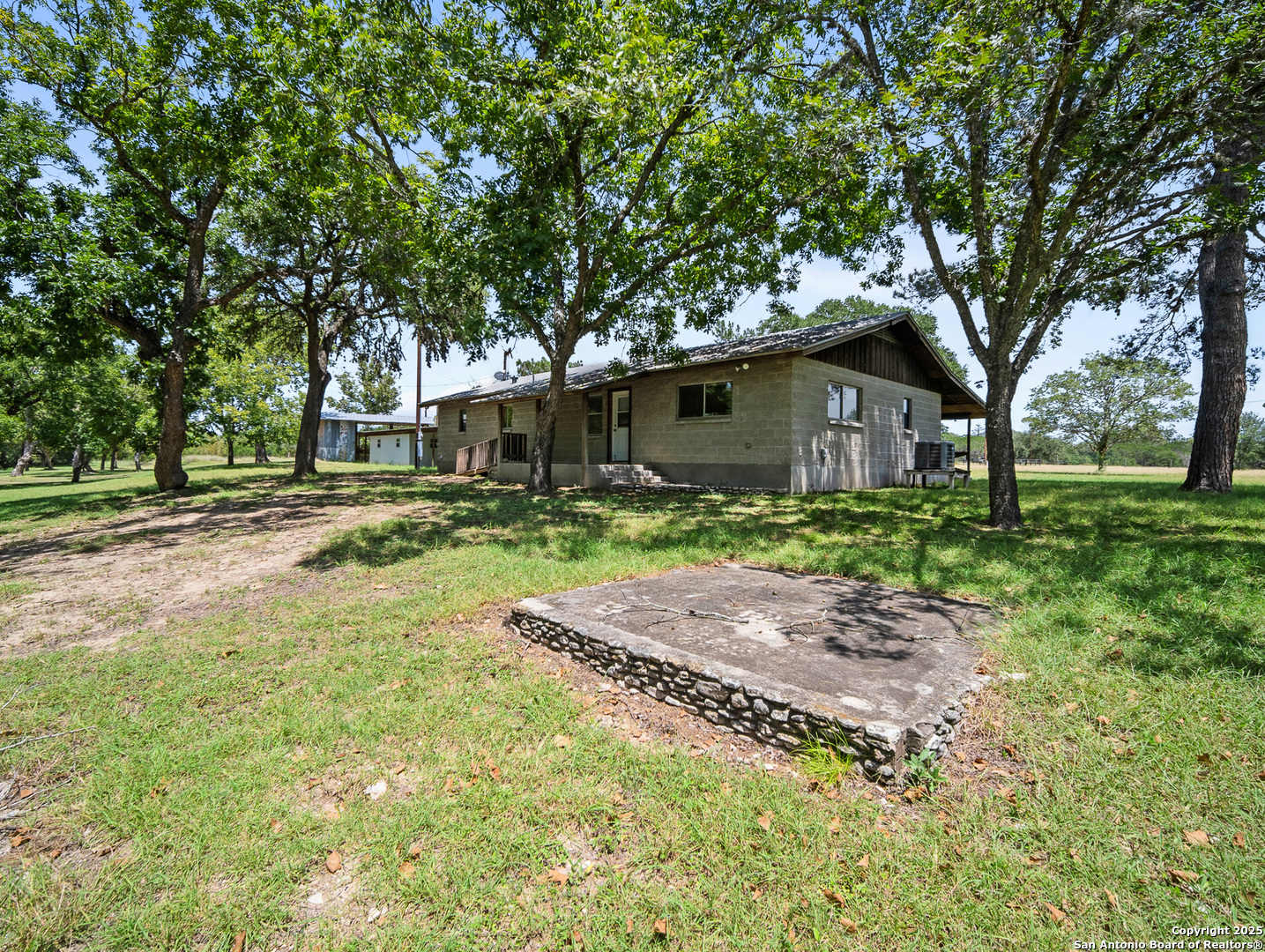 710 Chipman Lane Bandera TX 78003