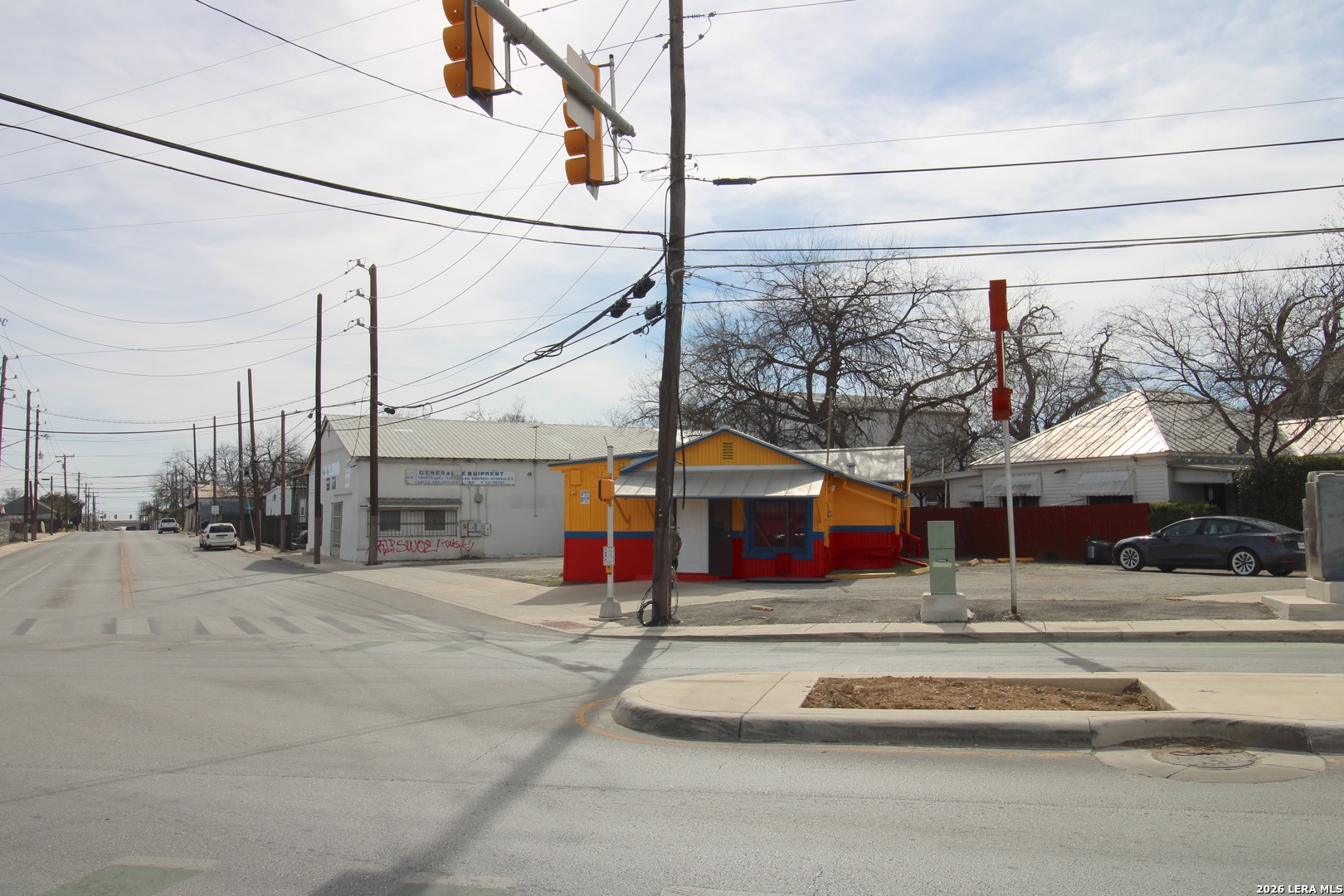 439 Fredericksburg San Antonio TX 78201