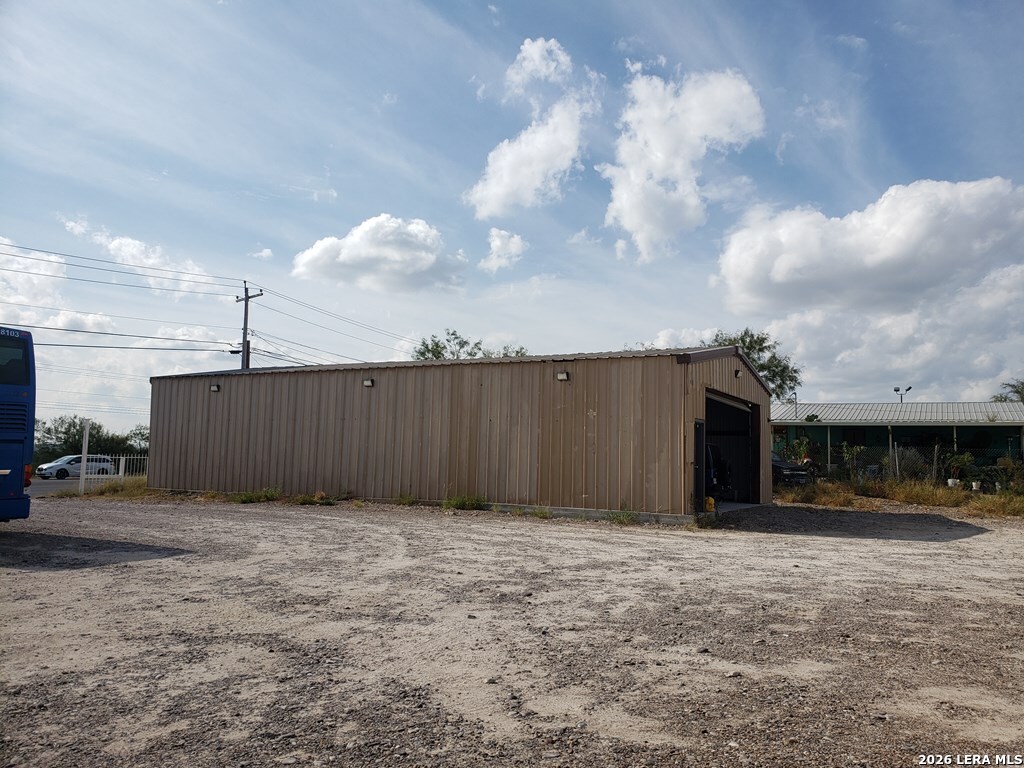 5681 Fm 1021 Eagle Pass TX 78852