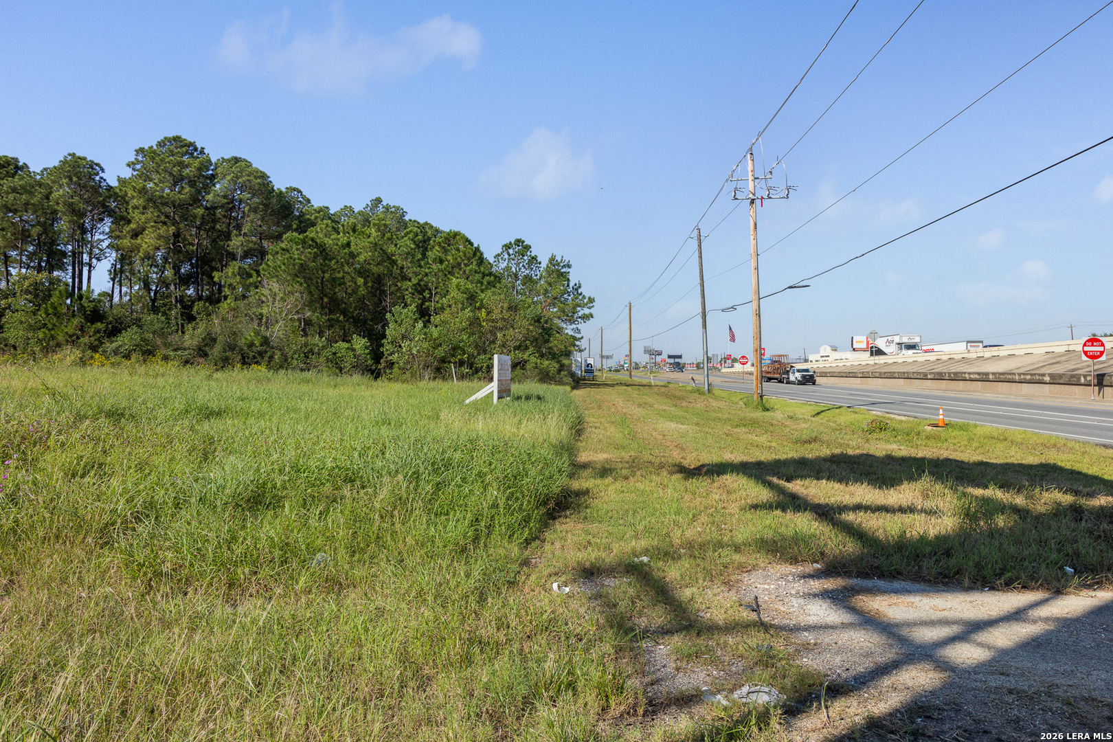 5980 E Ih-10 Baytown TX 77521
