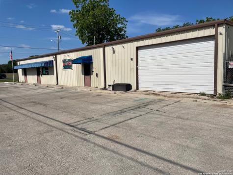 101 Ermel Street Seguin TX 78155