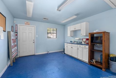 1019 Fresno San Antonio TX 78201