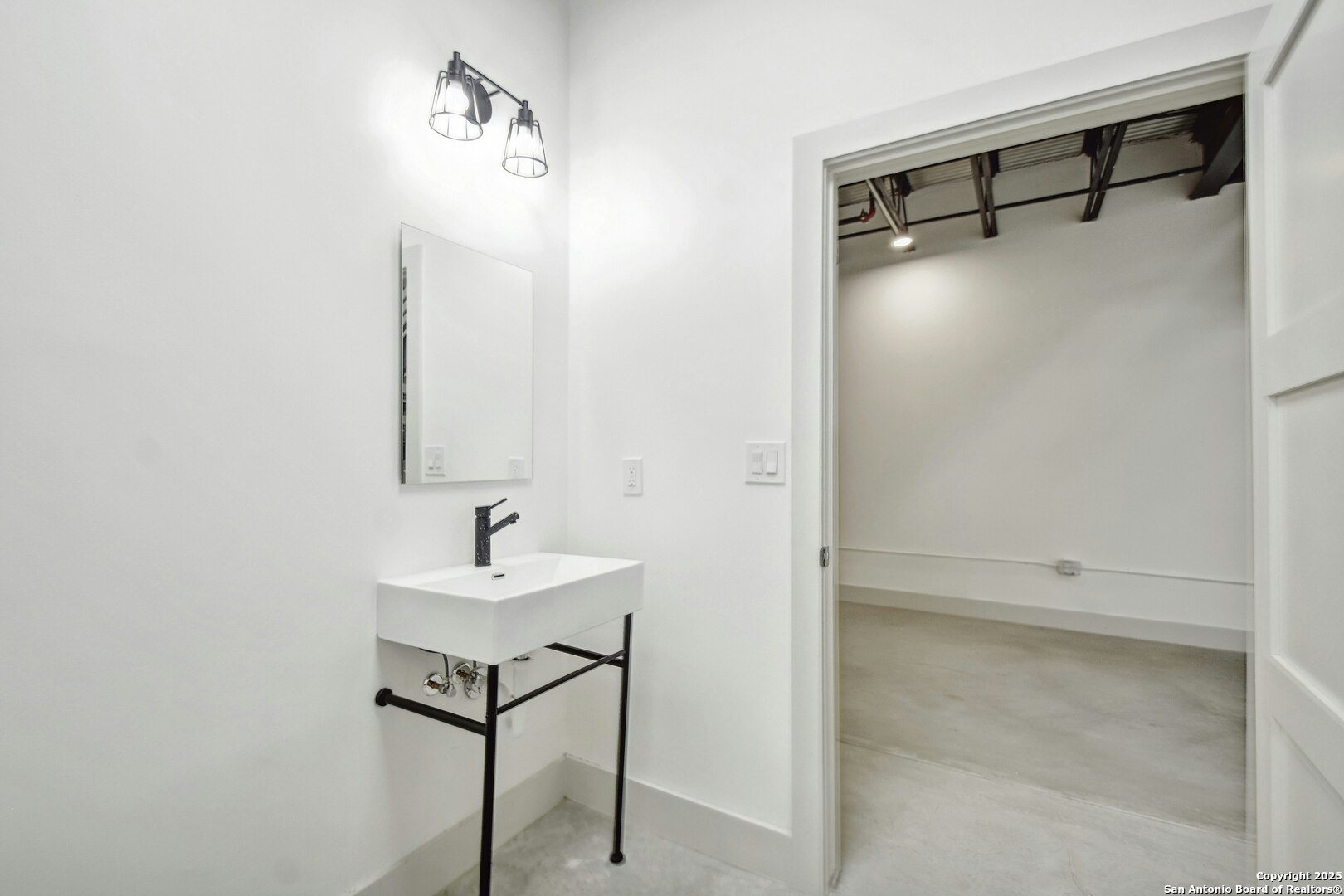 215 Coca Cola San Antonio TX 78219