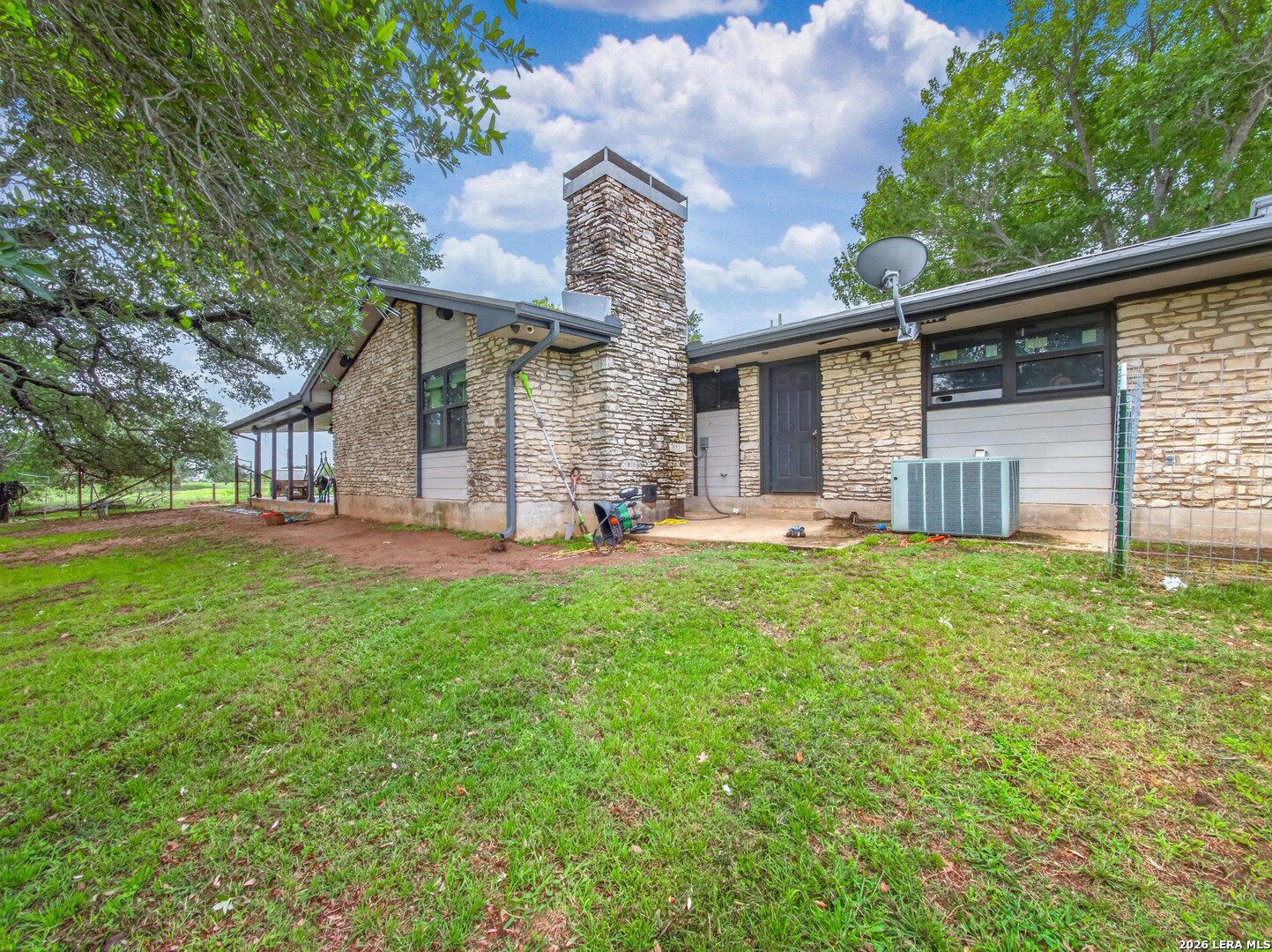 425 Seawillow Road Lockhart TX 78644