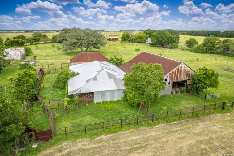 425 Seawillow Road Lockhart TX 78644