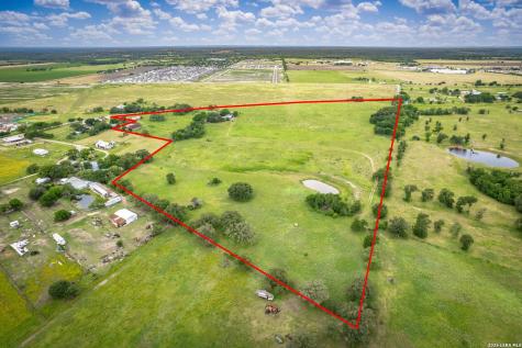 425 Seawillow Road Lockhart TX 78644