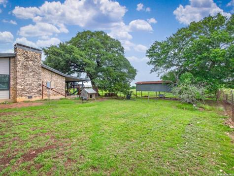 425 Seawillow Road Lockhart TX 78644
