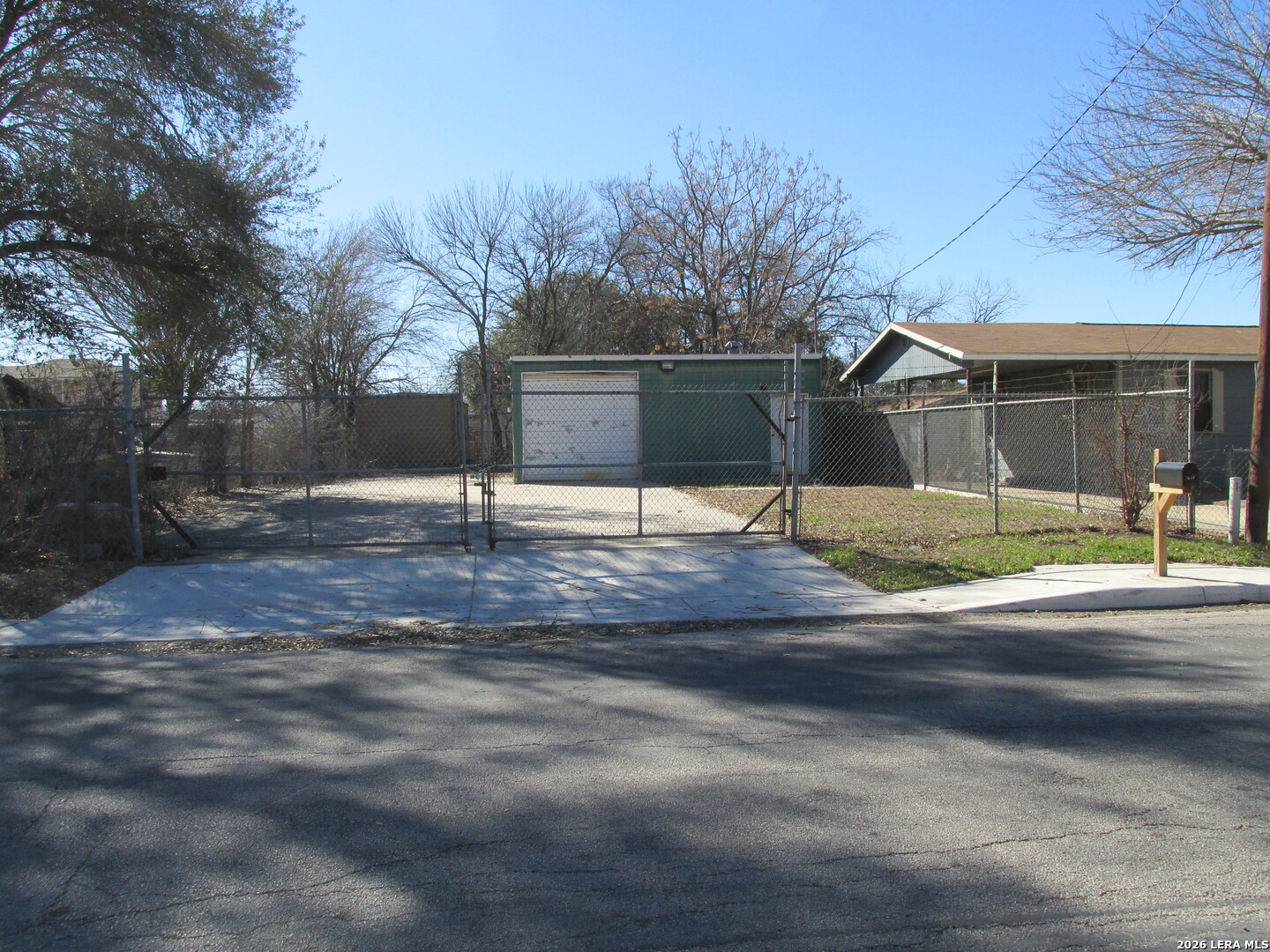 1610 N Whitman San Antonio TX 78211