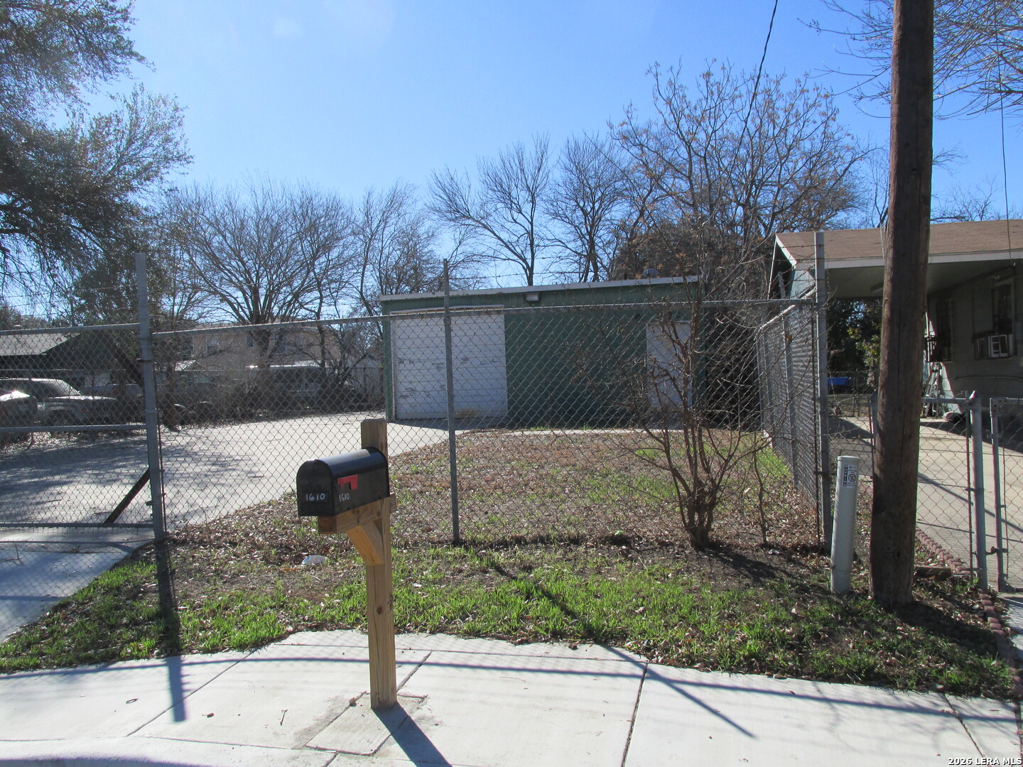1610 N Whitman San Antonio TX 78211
