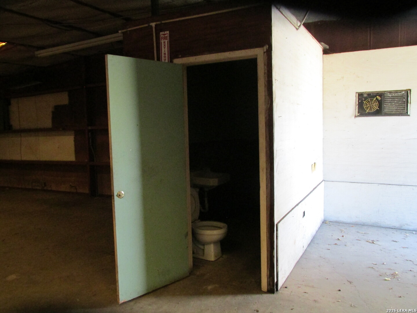 1610 N Whitman San Antonio TX 78211