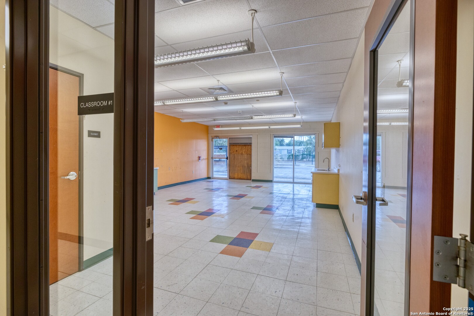 1402 1st Crystal City TX 78839