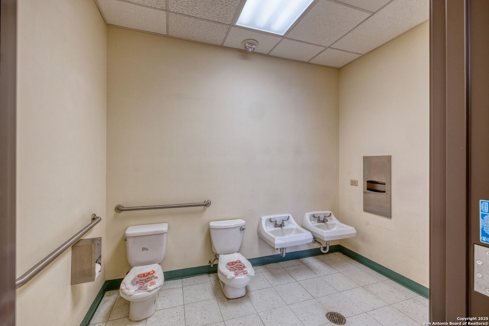 1402 1st Crystal City TX 78839