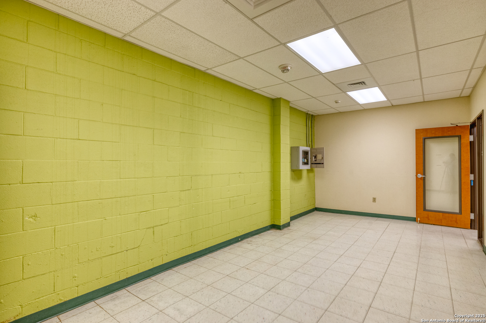 1402 1st Crystal City TX 78839