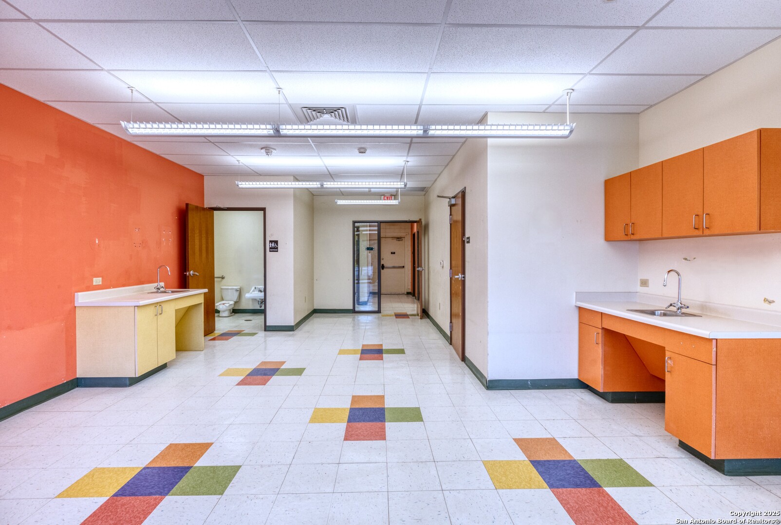 1402 1st Crystal City TX 78839