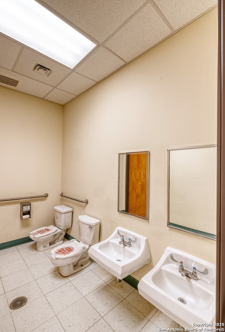 1402 1st Crystal City TX 78839