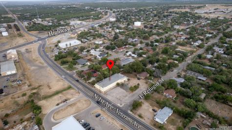 1402 1st Crystal City TX 78839