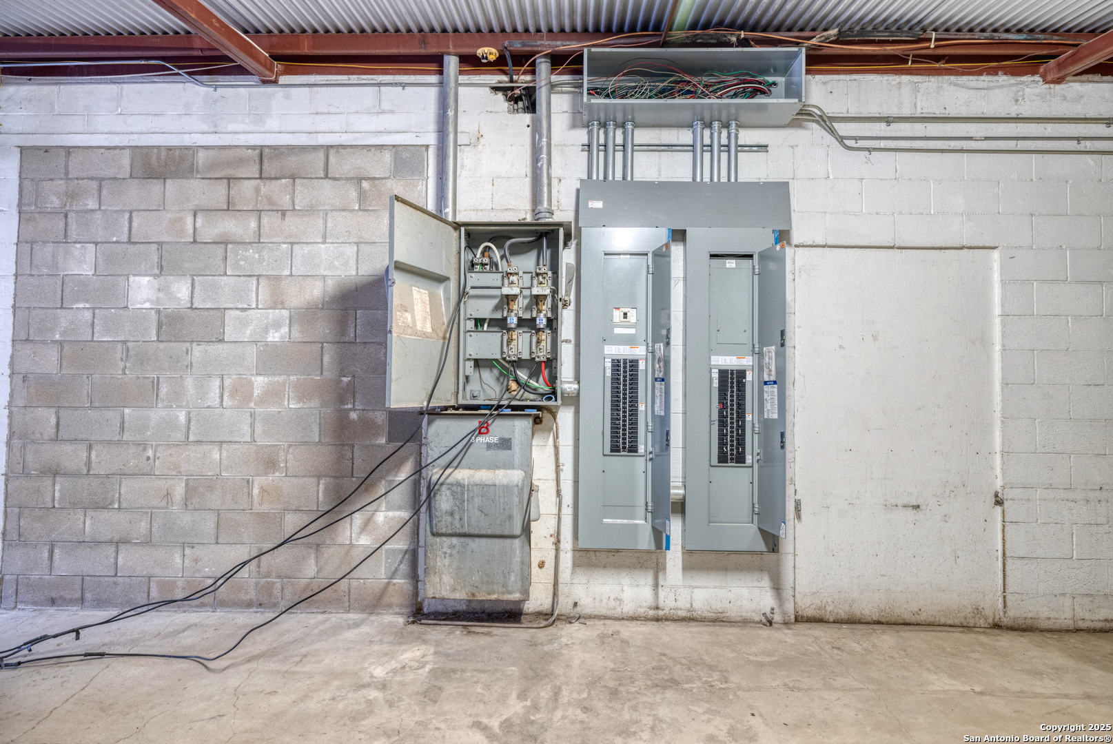 1402 1st Crystal City TX 78839