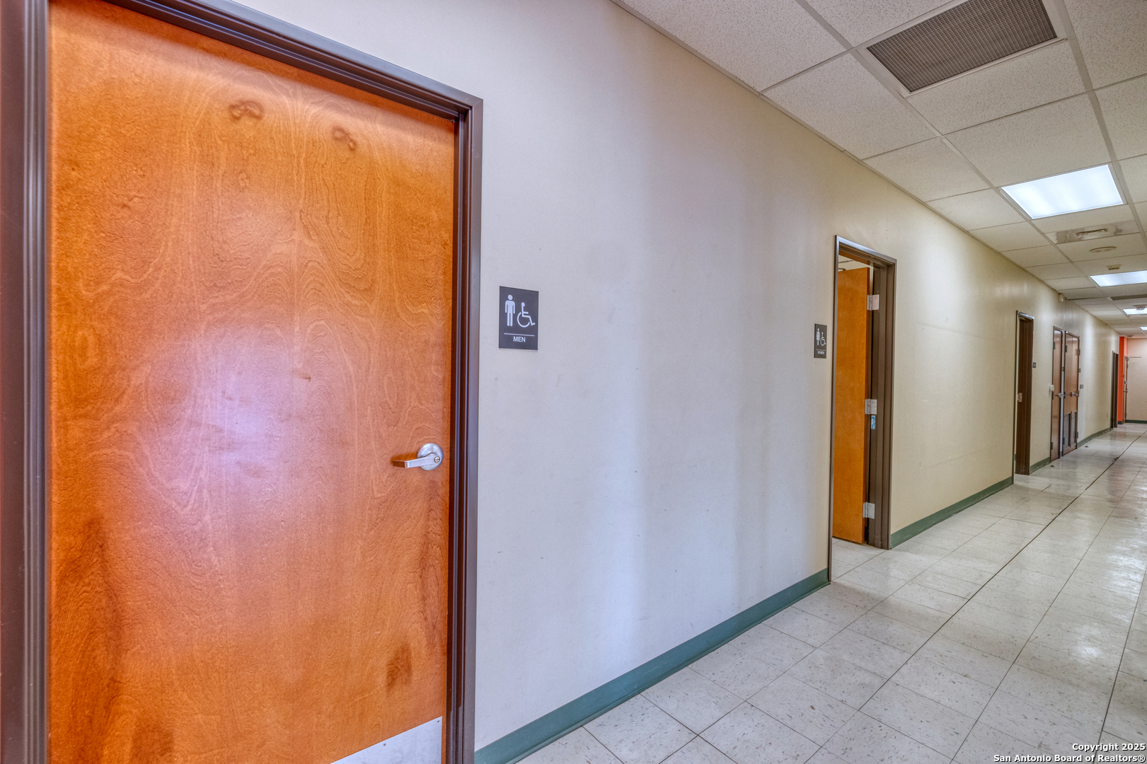 1402 1st Crystal City TX 78839