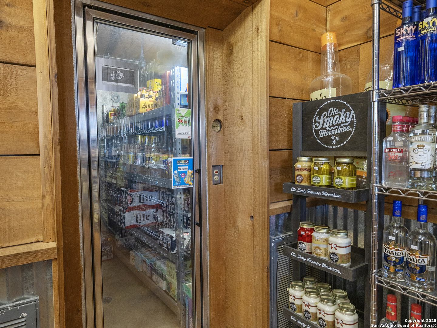 525 Highway 132 N Tx Devine TX 78016