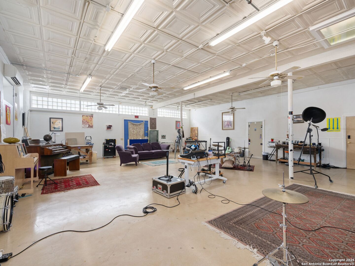 1651 W Woodlawn San Antonio TX 78201