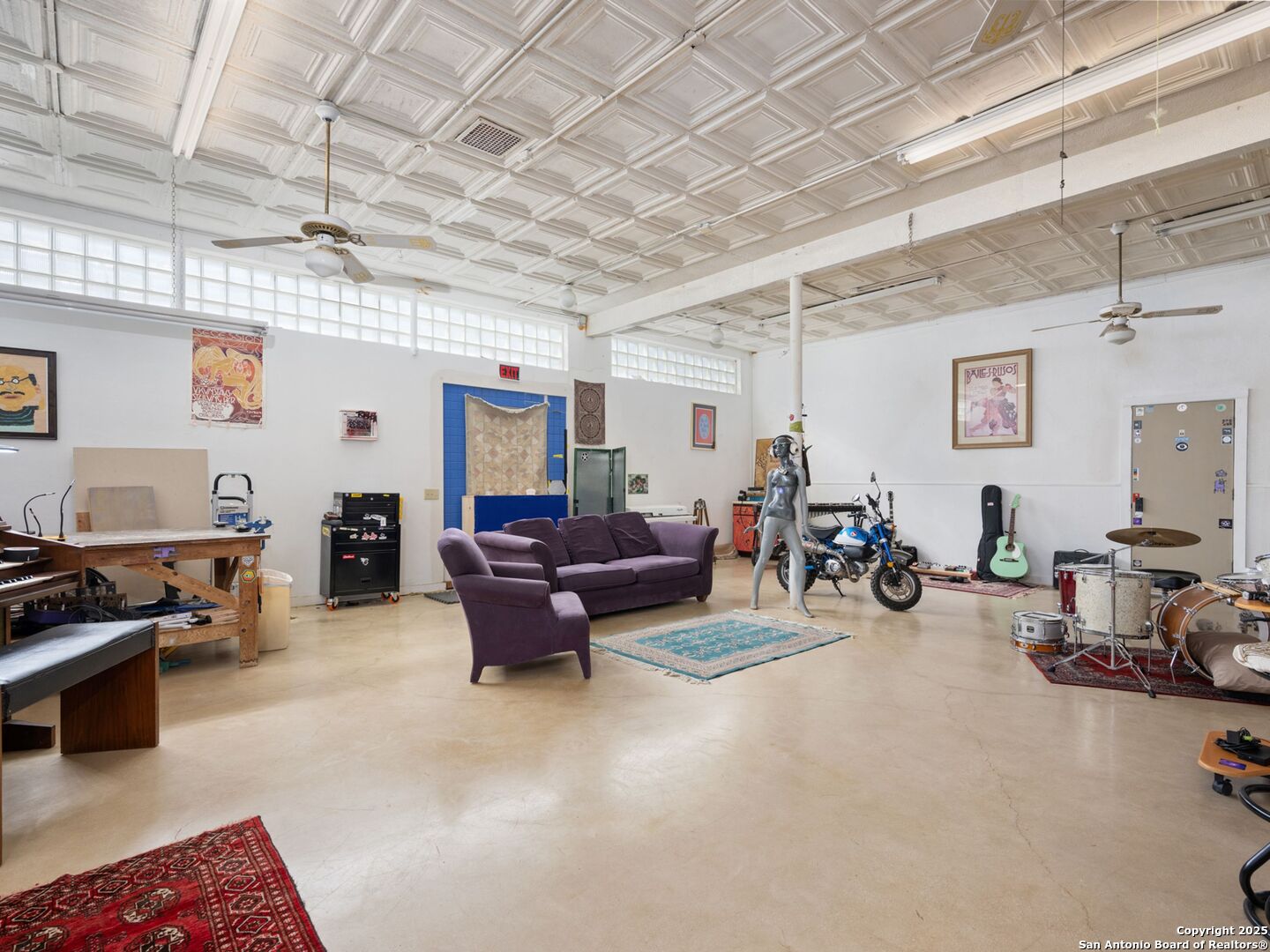 1651 W Woodlawn San Antonio TX 78201