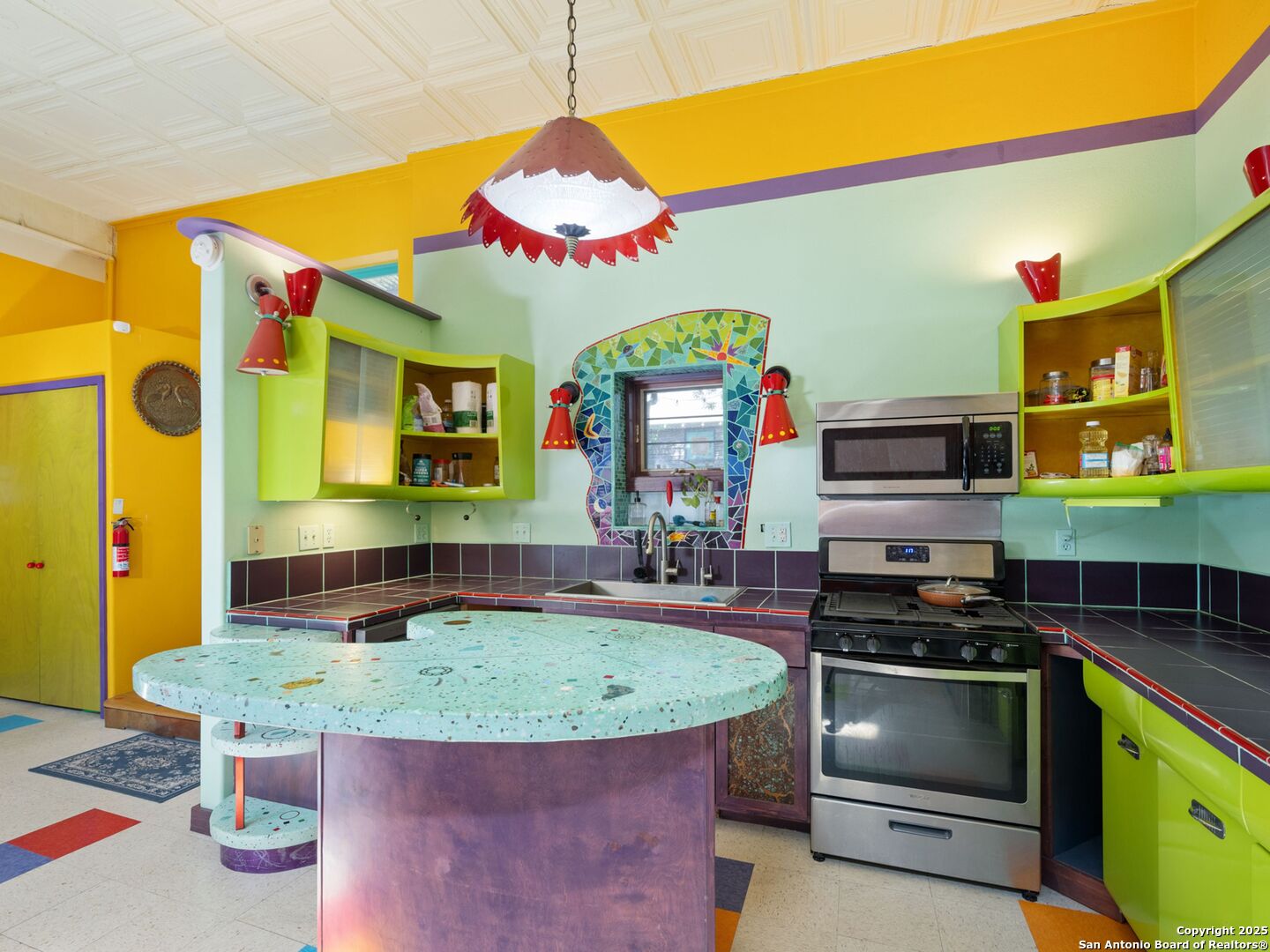 1651 W Woodlawn San Antonio TX 78201